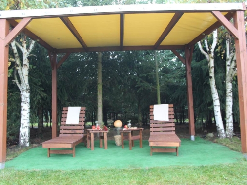 PVC terrasoverkapping het hele jaar door - op maat gemaakt.