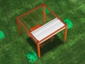 Raffrollo-Set für Holz-Gartenpergola mit weißem Sonnenschutz über einem Picknicktisch