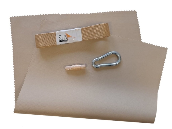 Reparatursatz für Sonnensegel mit Stoffstück, Klebeband, Karabinerhaken und Garnrolle