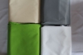 Quattro teli di tessuto impermeabile per tenda a vela scorrevole nei colori beige, grigio, verde e bianco