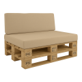 Cuscini beige per divano in pallet EPAL, composti da seduta e schienale, su sfondo bianco