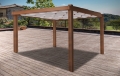 Pérgola de terraza impermeable con toldo blanco premium sobre estructura metálica de imitación madera