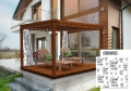 Tenda da giardino bianca con scritta nera Good Vibes Only appesa in una pergola di legno sulla terrazza davanti casa