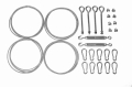 Montageset für Sonnensegel: Stahlseile, Spannschlösser, Karabiner, Klemmen und Augbolzen auf weißem Hintergrund